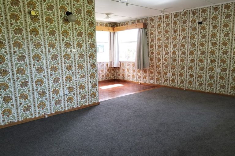 Photo of property in 30 Mark Avenue, Paparangi, Wellington, 6037
