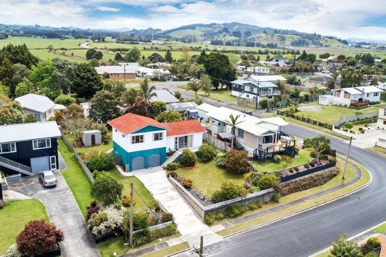 Photo of property in 12 Seaview Road, Ruakaka, 0116