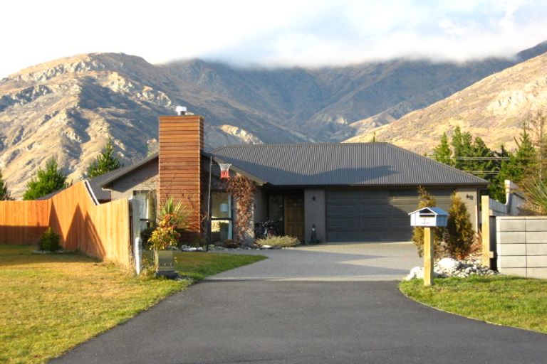 Photo of property in 28 Hope Avenue, Lake Hayes, Queenstown, 9304