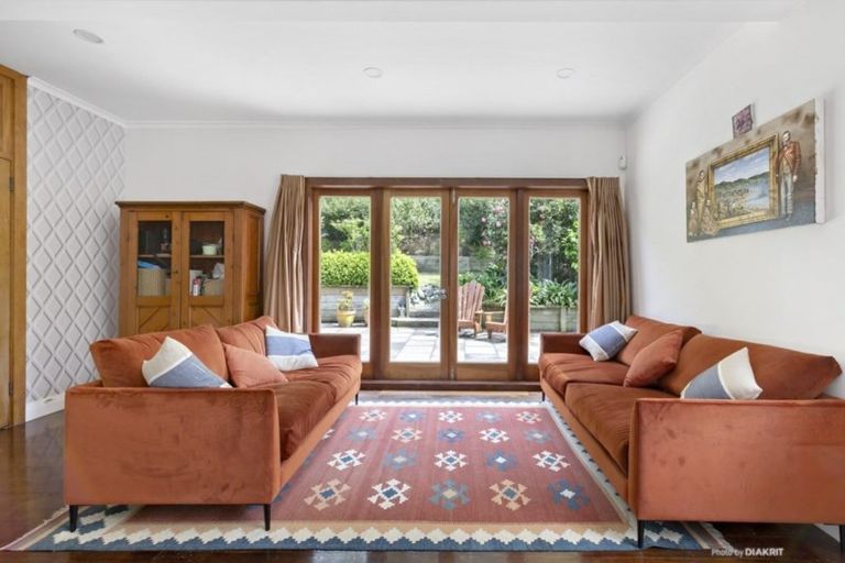 Photo of property in 14 Glen Road, Kelburn, Wellington, 6012