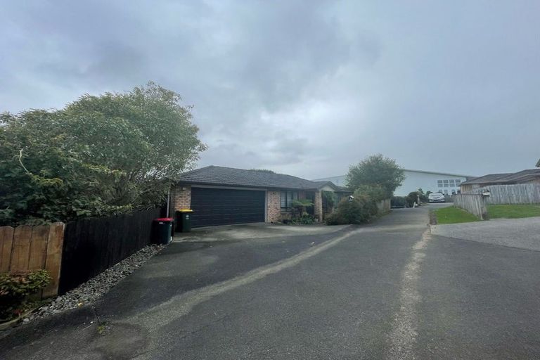 Photo of property in 8 Mt Lebanon Crescent, The Gardens, Auckland, 2105