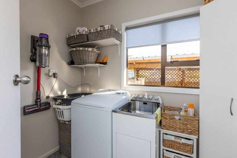 Photo of property in 233 Kennedy Road, Onekawa, Napier, 4110