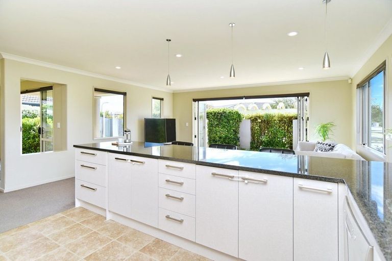 Photo of property in 12 Annaby Drive, Northwood, Christchurch, 8051