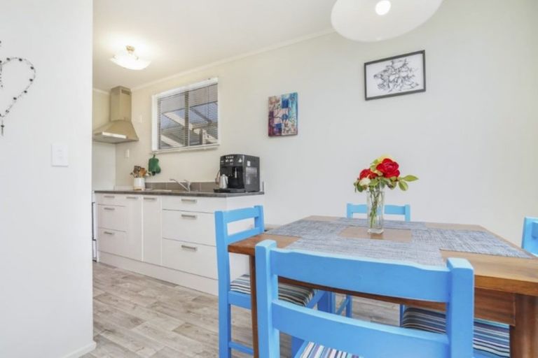 Photo of property in 18 Lloyd Drive, Nawton, Hamilton, 3200