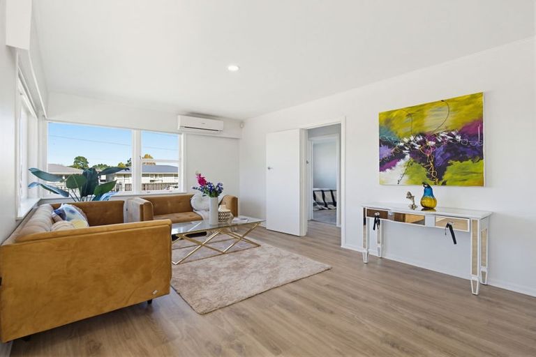 Photo of property in 1 Rosehill Drive, Rosehill, Papakura, 2113