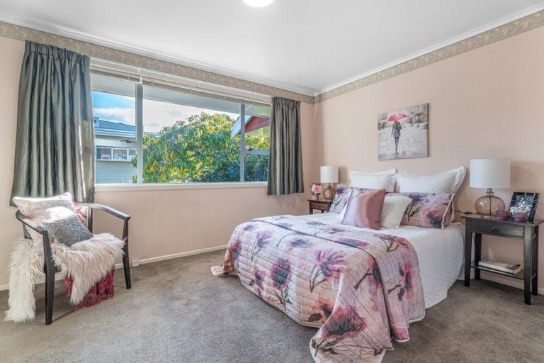 Photo of property in 18 Hepper Street, New Lynn, Auckland, 0600