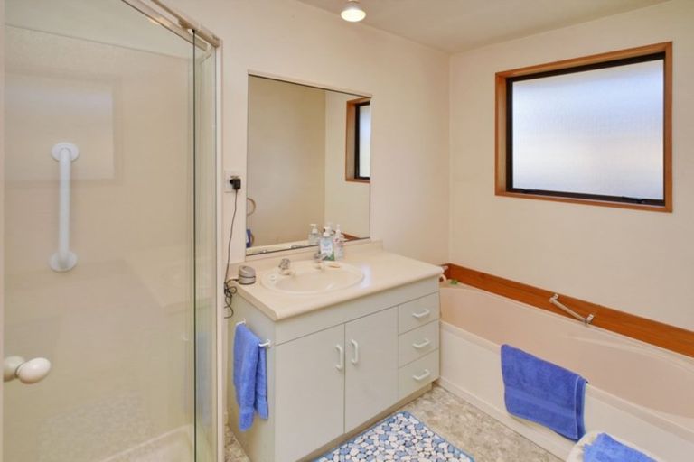 Photo of property in 2/58 Sawyers Arms Road, Northcote, Christchurch, 8052