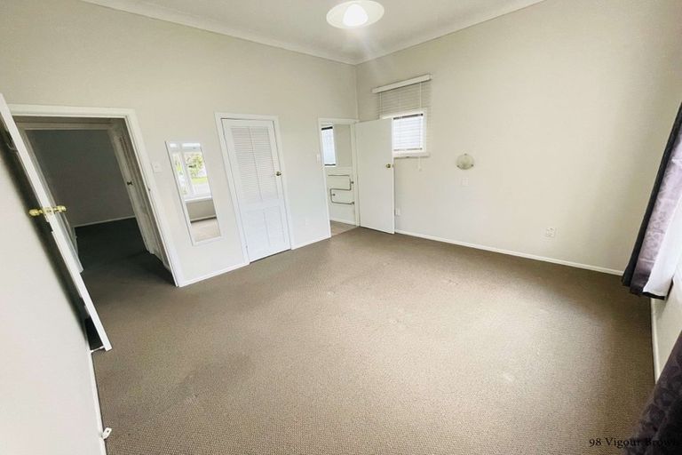 Photo of property in 98 Vigor Brown Street, Napier South, Napier, 4110