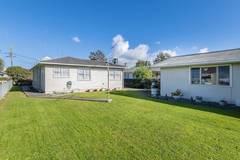 Photo of property in 10 Grenville Street, Levin, 5510