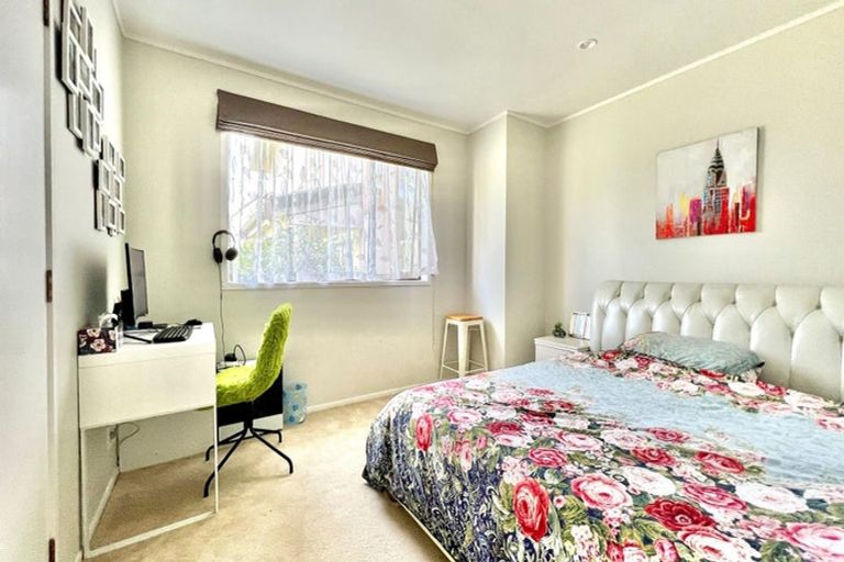 Photo of property in 24 Seneca Court, Golflands, Auckland, 2013