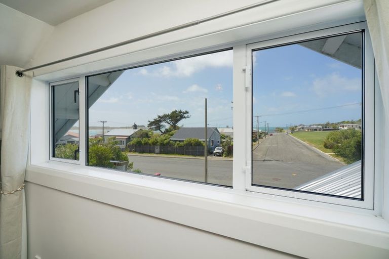 Photo of property in 25 Burrows Street, Bluff, 9814