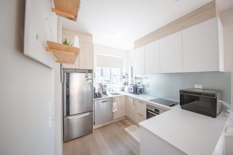 Photo of property in 33 Lockheed Street, Hobsonville, Auckland, 0618