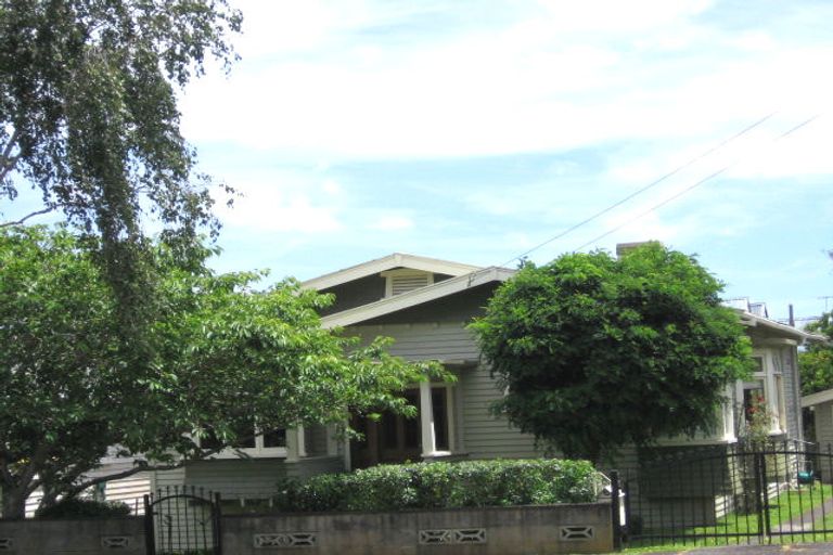 Photo of property in 13 Harlston Road, Mount Albert, Auckland, 1025