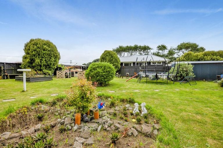 Photo of property in 77 Ngatai Street, Manaia, 4612