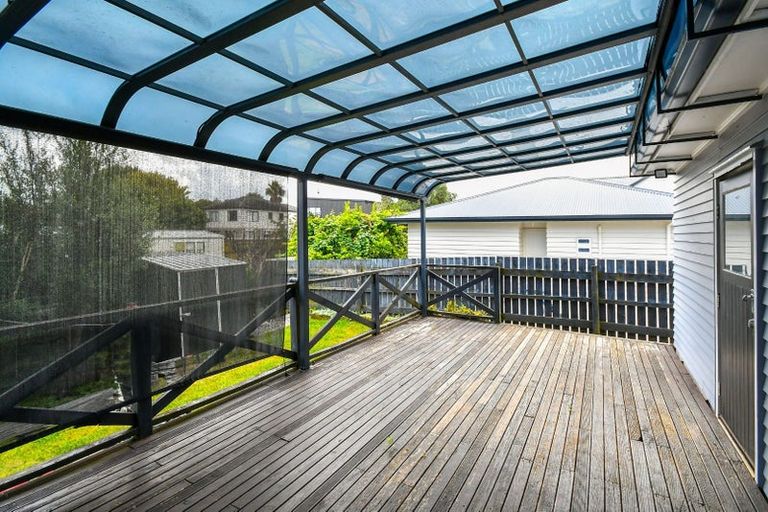 Photo of property in 111 Porchester Road, Papakura, 2110