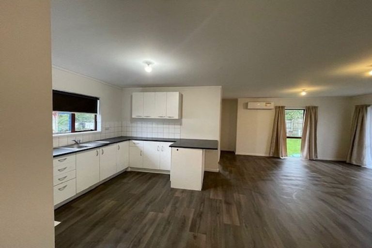 Photo of property in 1/21 Solveig Place, Randwick Park, Auckland, 2105