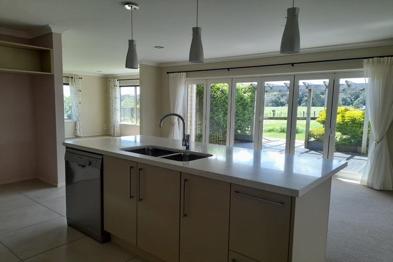 Photo of property in 84 Kidd Road, Waiuku, 2682