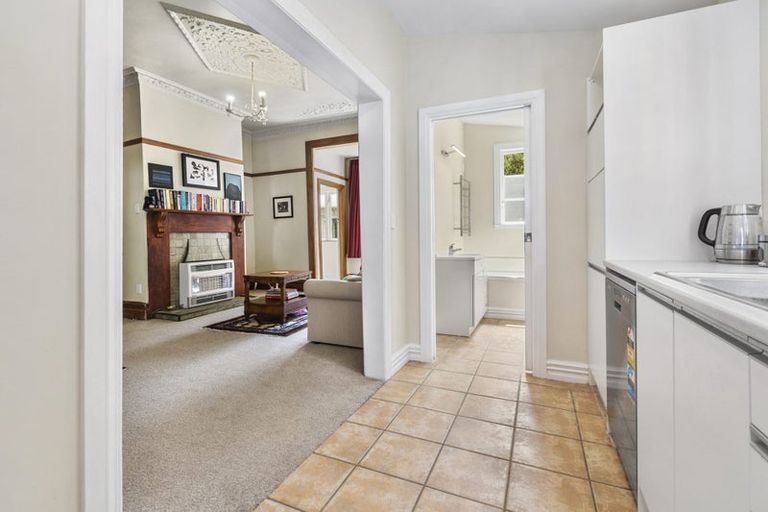 Photo of property in 113 Glenmore Street, Kelburn, Wellington, 6012