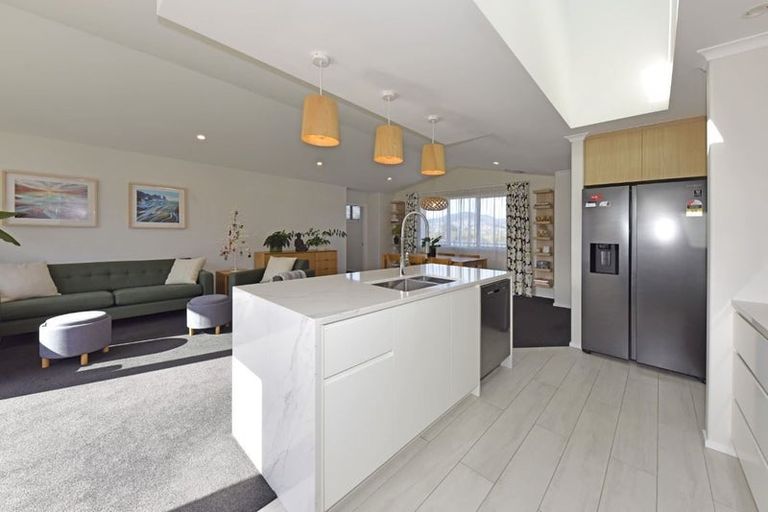 Photo of property in 8 Manarola Road, Halswell, Christchurch, 8025