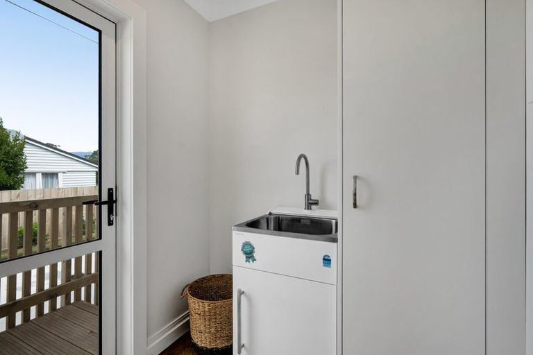 Photo of property in 16 Holford Street, Westown, New Plymouth, 4310