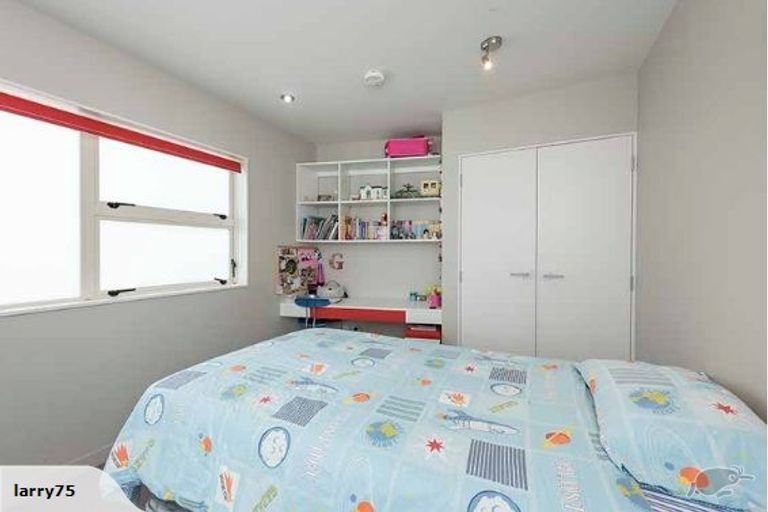 Photo of property in 79 View Road, Houghton Bay, Wellington, 6023