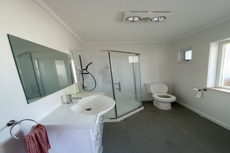 Photo of property in 8 Brains Road, Kelston, Auckland, 0602