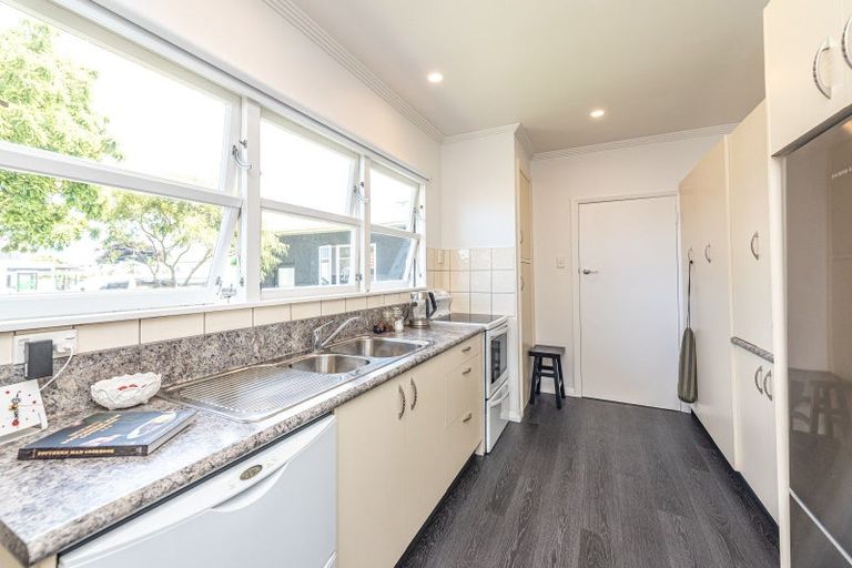 Photo of property in 10 Great North Road, Saint Johns Hill, Whanganui, 4500