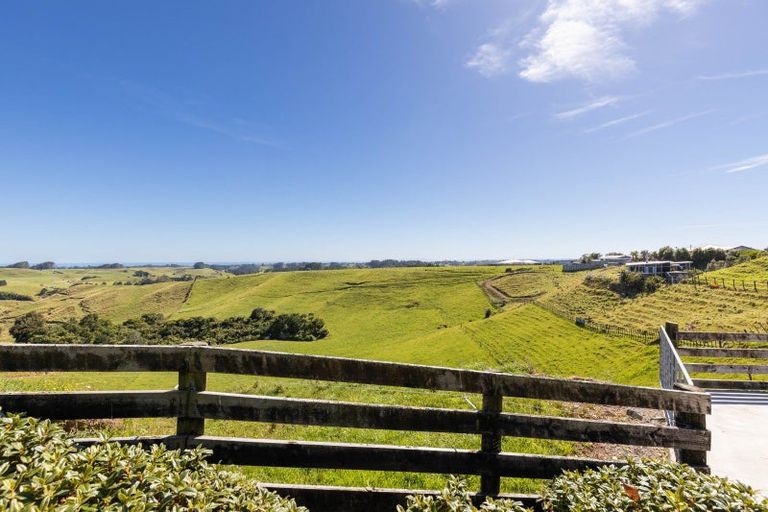 Photo of property in 223 King Road, Inglewood, 4386