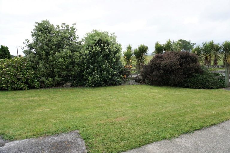 Photo of property in 197 Takapu Road, Manakau, Levin, 5573