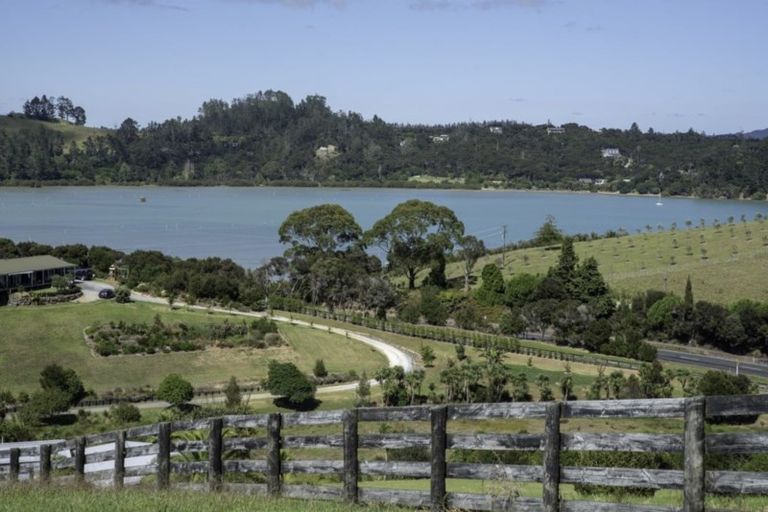 Photo of property in 35a Te Akau Drive, Russell, 0272