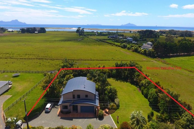 Photo of property in 381 Cove Road, Waipu, 0582