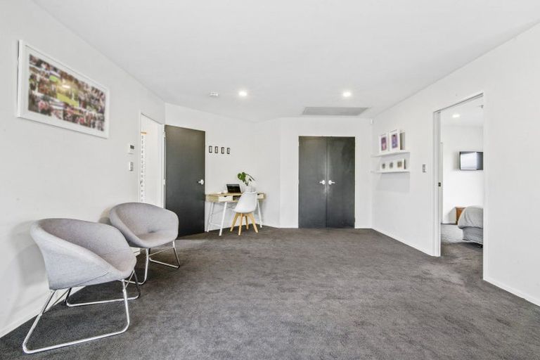 Photo of property in 184b Whangaparaoa Road, Red Beach, 0932