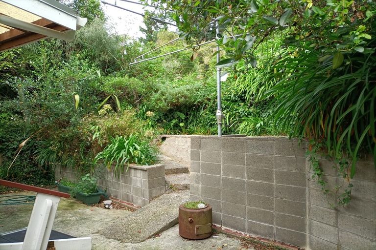 Photo of property in 136 Wyndham Road, Pinehaven, Upper Hutt, 5019