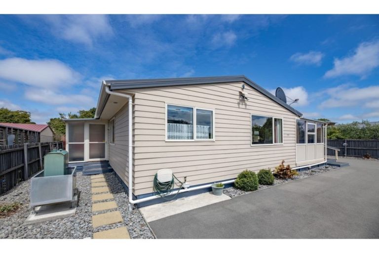 Photo of property in 681 Main North Road, Belfast, Christchurch, 8051