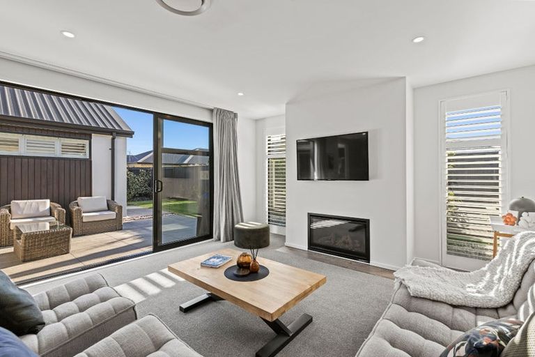 Photo of property in 15 Luxembourg Crescent, Halswell, Christchurch, 8025