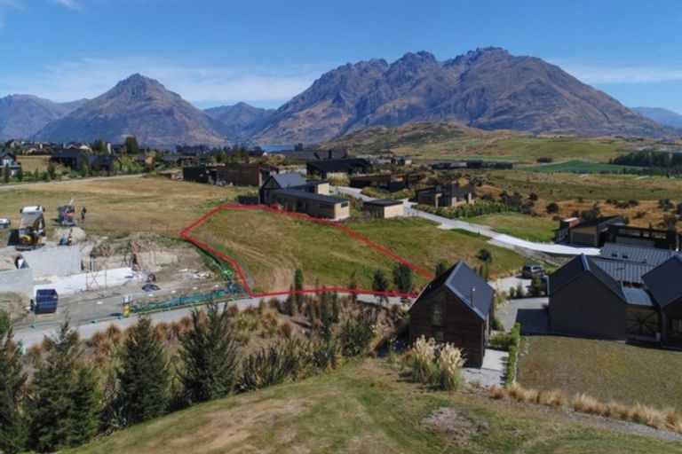 Photo of property in 5 Rabbiters Drive, Jacks Point, Queenstown, 9371