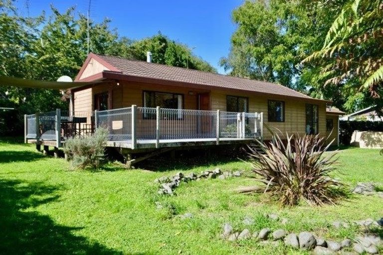 Photo of property in 32 Wi Pere Street, Manakau, 5573