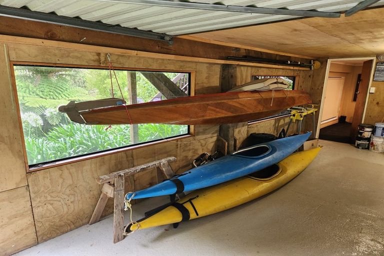 Photo of property in 14 Sandy Bay Road, Black Rock, Picton, 7282