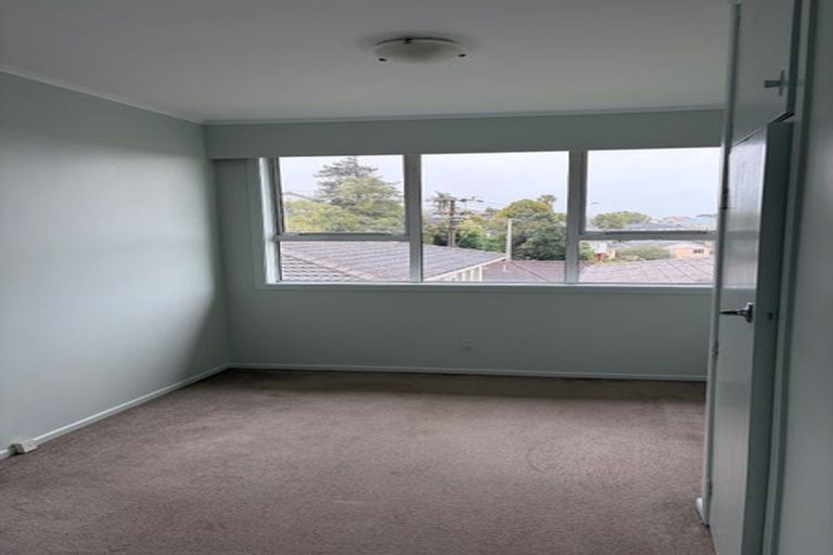 Photo of property in 96 Lake Road, Northcote, Auckland, 0627