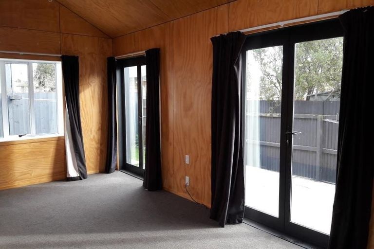 Photo of property in 62 Rhona Street, Linwood, Christchurch, 8062