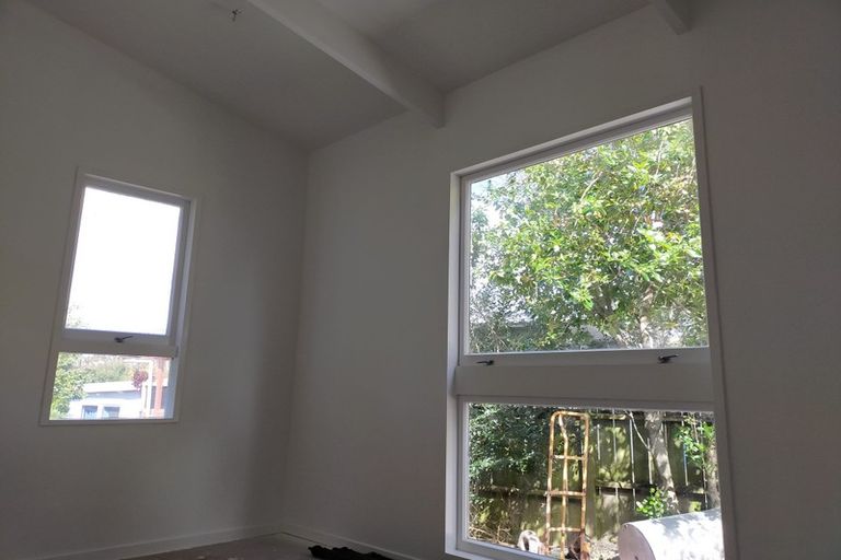 Photo of property in 112a Rosier Road, Glen Eden, Auckland, 0602