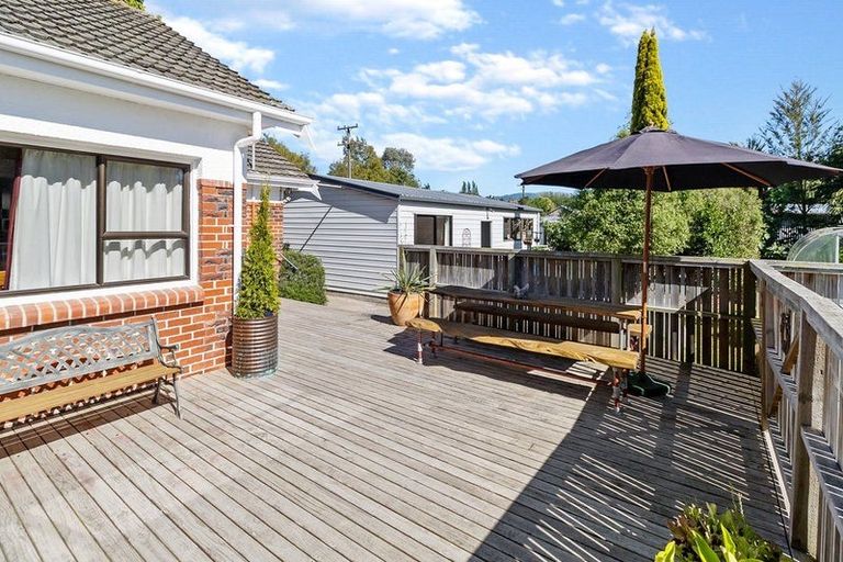 Photo of property in 72 Parsonage Road, Waimate, 7978