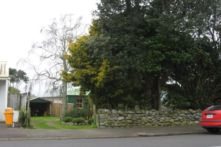 Photo of property in 65 Carthew Street, Okato, 4335