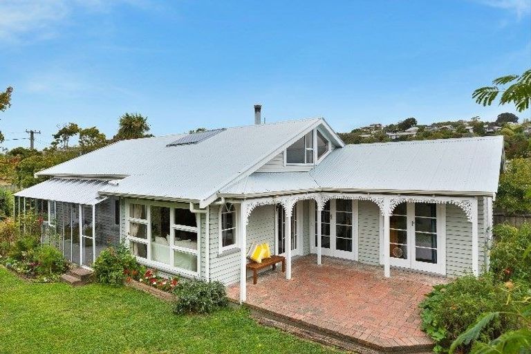 Photo of property in 22 Koromiko Street, Saint Martins, Christchurch, 8022