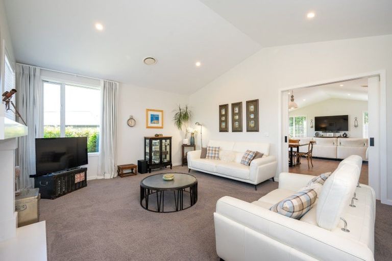 Photo of property in 7d Whakatomo Place, Havelock North, 4130