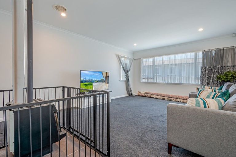 Photo of property in 31 Karamea Crescent, Kelvin Grove, Palmerston North, 4414