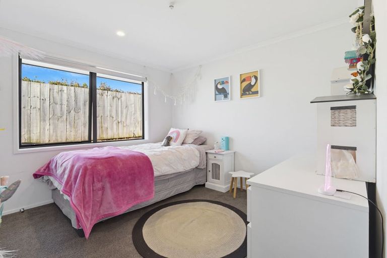 Photo of property in 5 Tavarnya Way, Patumahoe, Pukekohe, 2679