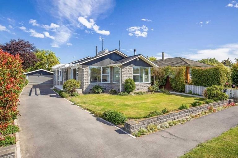 Photo of property in 3 Glenavon Place, Ilam, Christchurch, 8041