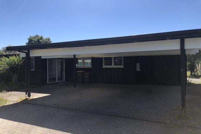 Photo of property in 11 Farnworth Avenue, Holdens Bay, Rotorua, 3010