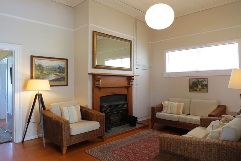 Photo of property in 80 Watt Street, Coromandel, 3506
